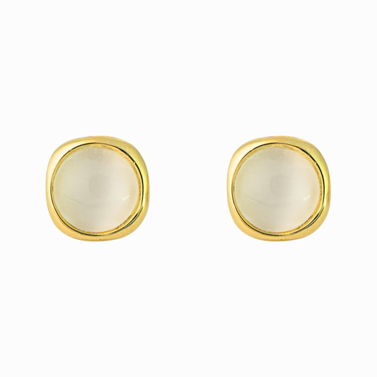Cat’s Eye Stud Earring