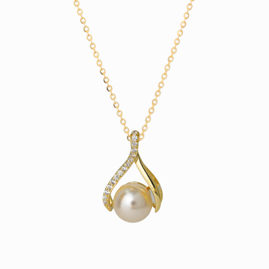 Petal Pearl Necklace