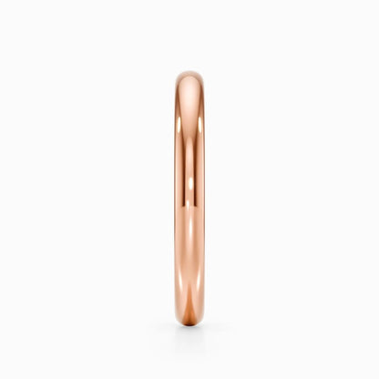 Classic D Wedding Band in Yellow Gold
