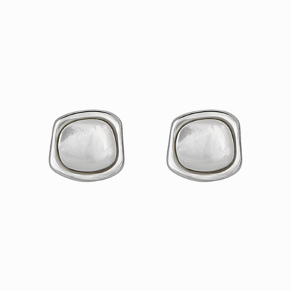 Scallop Mother of Pearl Stud Earring